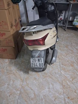 Xe nguyên bản máy nguyên zin 2010 màu vàng be. Mua bán Xe máy tại Huyện Thanh Trì Hà Nội được đăng bởi Khánh Lan Phạm