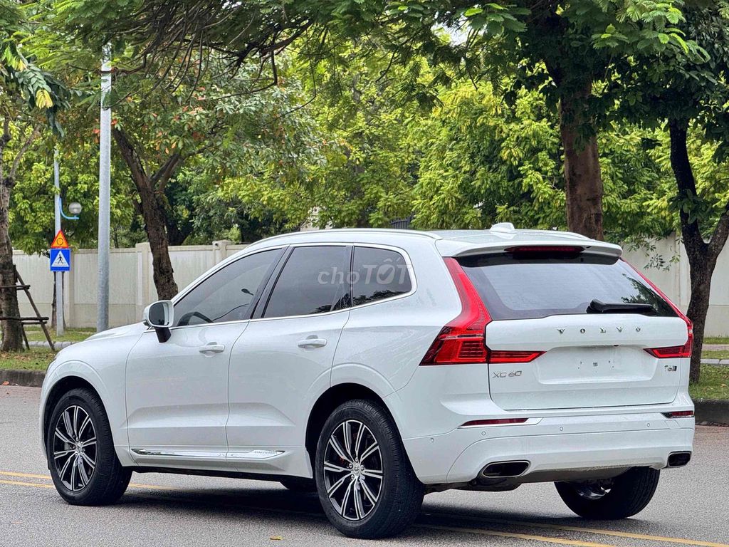 Volvo XC60 T6 awd Inscription 2018. Mua bán Ô tô tại Quận Long Biên Hà Nội được đăng bởi Trang Gala hình 5