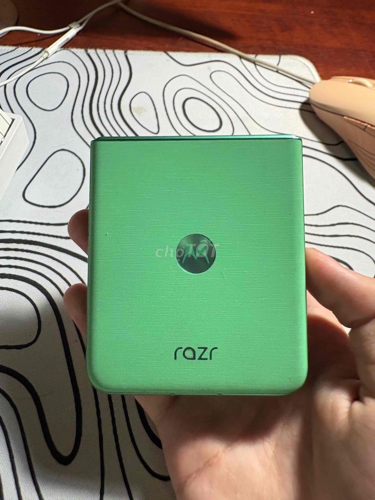 Motorola Razr Xanh lá. Mua bán Điện thoại tại Quận Ninh Kiều Cần Thơ được đăng bởi Nhựt Bùi hình 1