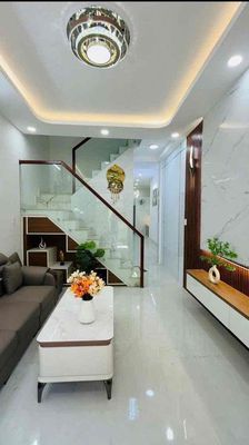 Cho thuê nhà nguyên căn, Lê Đại Hành P11 Q11, 96m2, 4pn, 15tr, tháng