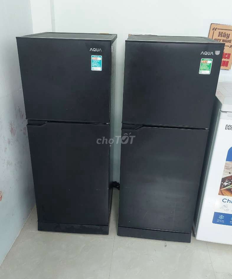 Tủ lạnh Aqua 130 lít đen T150