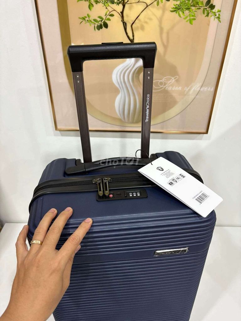 Vali kéo Travelers Choice OXNARD. Mua bán Túi xách tại Thành phố Thuận An Bình Dương được đăng bởi tuấn hình 1