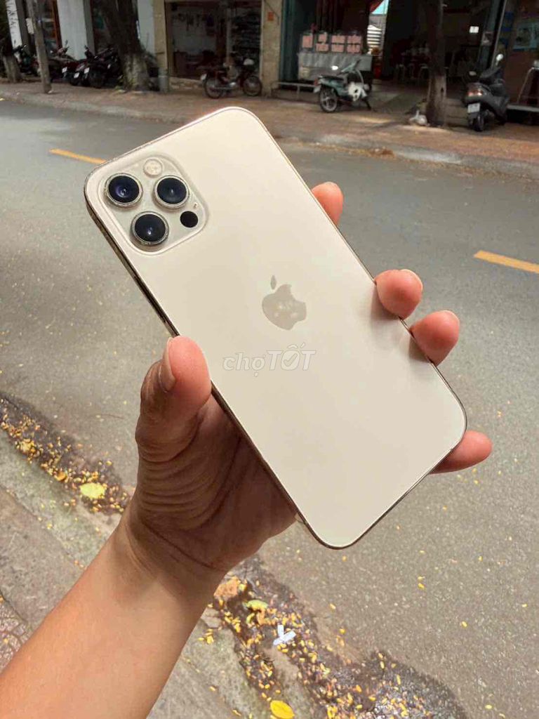 Apple iPhone 12 Pro 128GB Vàng Mỹ Like New pin cao. Mua bán Điện thoại tại Thành phố Biên Hòa Đồng Nai được đăng bởi Oanh Hoang hình 1