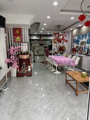 Cần Bán gắp Nhà KDC Dương Hồng Dt 10x19m 1 hầm +4 tầng Lầu. Mua bán nhà ở tại Huyện Bình Chánh Tp Hồ Chí Minh được đăng bởi Anh Tâm