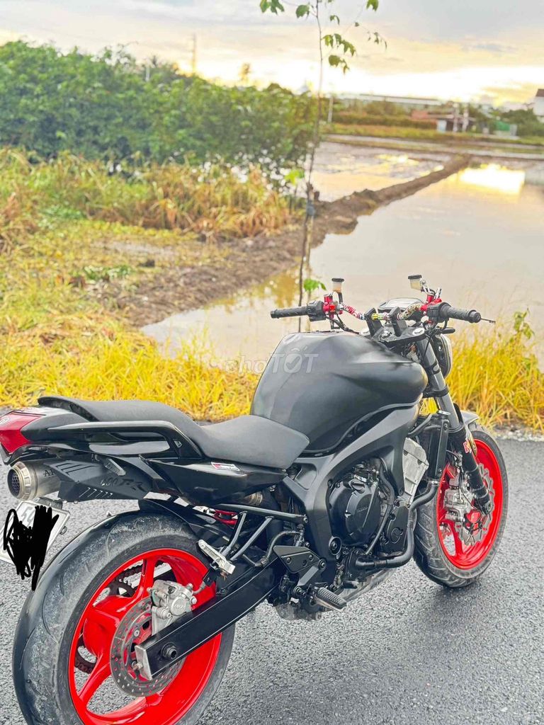 Cần bán moto yamaha FZ600 Fi giá 35 triệu bstp. Mua bán Xe máy tại Huyện Bình Chánh Tp Hồ Chí Minh được đăng bởi Huỳnh  hình 3