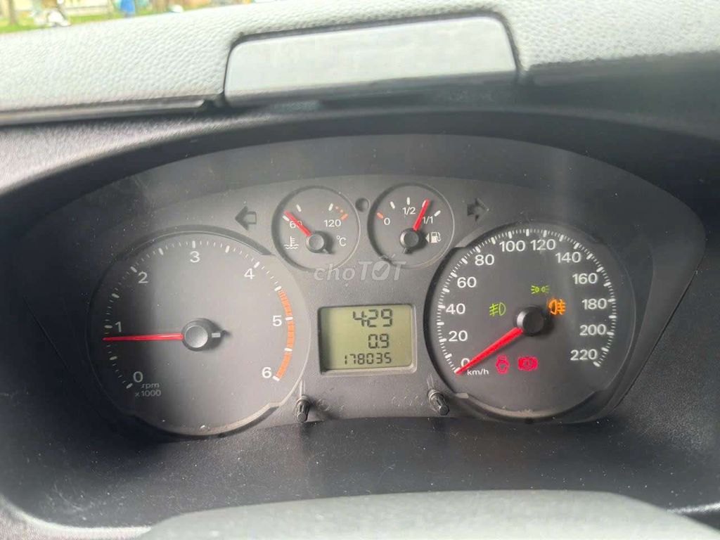 FORD TRANSIT SVP 16 CHỖ SX2018 - 178000 km. Mua bán Ô tô tại Quận Bình Tân Tp Hồ Chí Minh được đăng bởi Thanh Trí hình 12