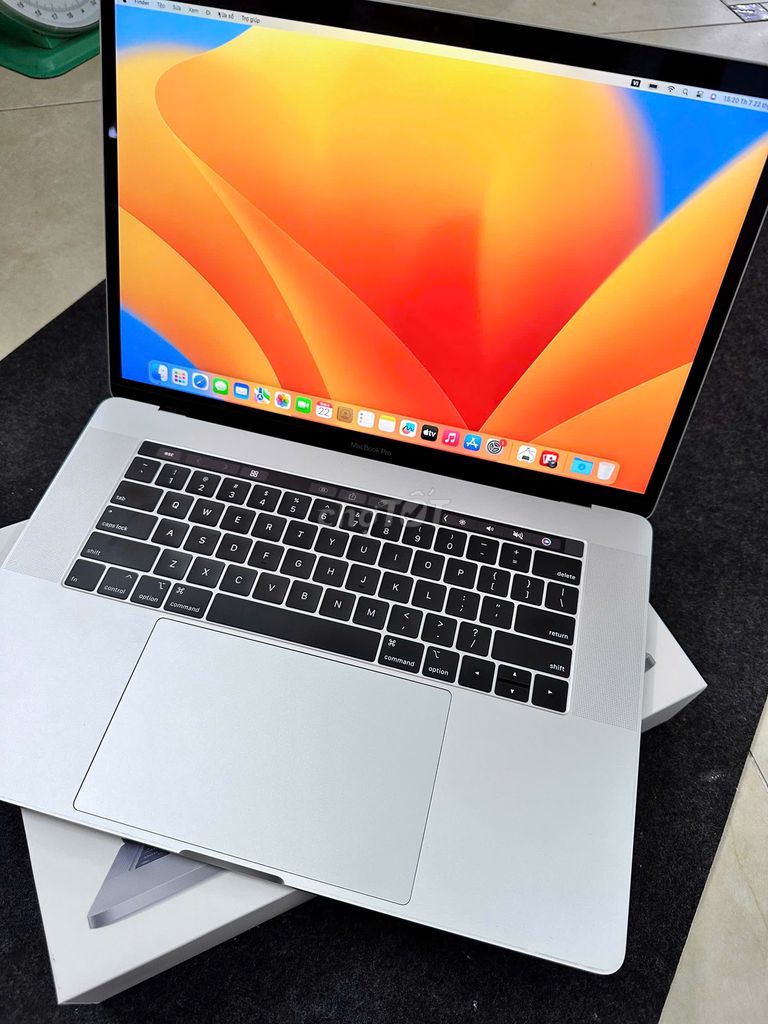 Apple MacBook Pro 15 2019 i7 32GB/256GB US Bạc. Mua bán Laptop tại Quận Thanh Xuân Hà Nội được đăng bởi Bảo Quỳnh hình 1