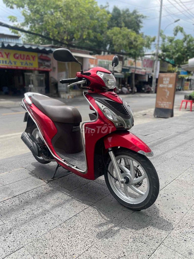 👉Vision dàn áo liền lạc, máy êm thì thầm. Mua bán Xe máy tại Quận 7 Tp Hồ Chí Minh được đăng bởi Xe Cũ Hiếu CT hình 4