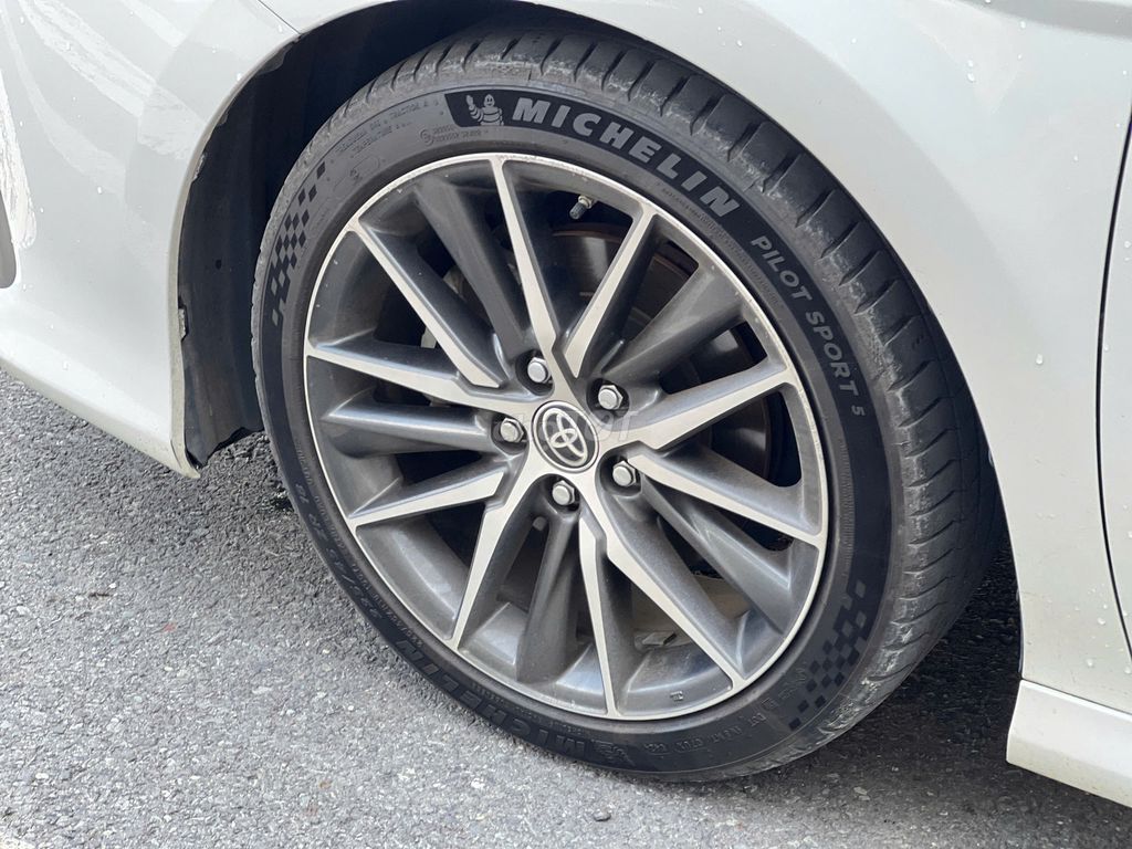 Toyota Camry 2021 2.5Q - 66000 km. Mua bán Ô tô tại Thành phố Thủ Dầu Một Bình Dương được đăng bởi trần thị khánh huyền  hình 8