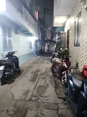 bán nhà 3 tỷ ,3 phòng ngủ,hẻm 4m , không quy hoạch lộ giới, BìnhThạnh
