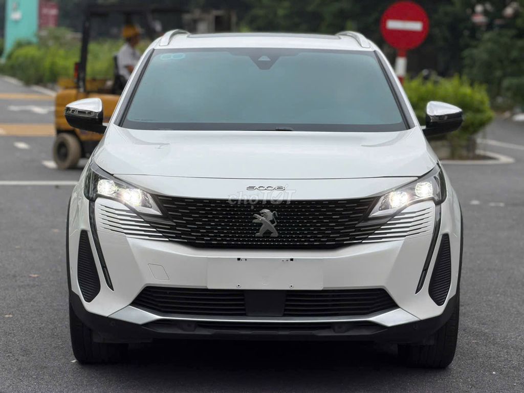 Peugeot 5008 GT 2022 Максимальная комплектация Белый 60000 км
