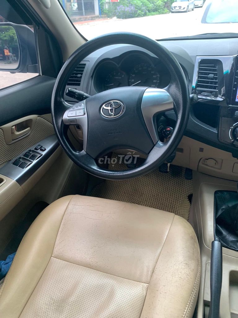 Toyota Hilux 2014 số sàn màu xám 1 cầu. Mua bán Ô tô tại Quận 12 Tp Hồ Chí Minh được đăng bởi Xuân Trường hình 6