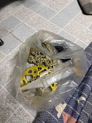 Nhông sên dĩa X1R Future Wave Blade RSX Vàng. Mua bán Phụ tùng xe tại Huyện Bình Chánh Tp Hồ Chí Minh được đăng bởi Dư