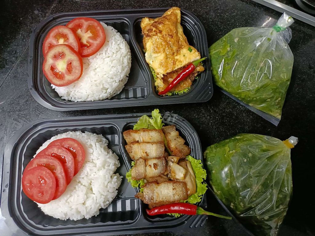 Cơm trưa từ 28k-35k