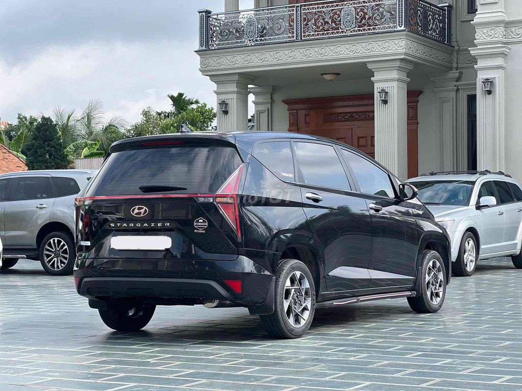 Hyundai Stargazer X 2022 72000 км Черный