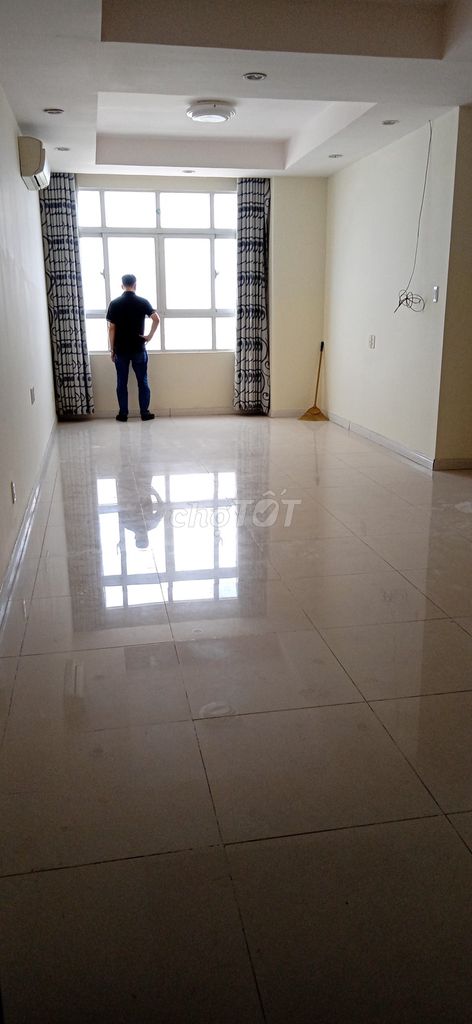 Аренда · 3 комн. · 100 м² · Quận Tân Bình, ул. Cộng Hòa