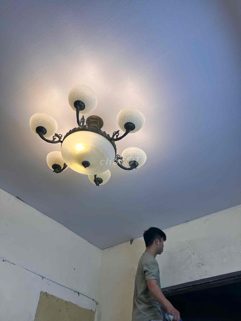 Đèn chùm cổ điển. Mua bán Đèn tại Quận Thanh Xuân Hà Nội được đăng bởi Giang hình 1