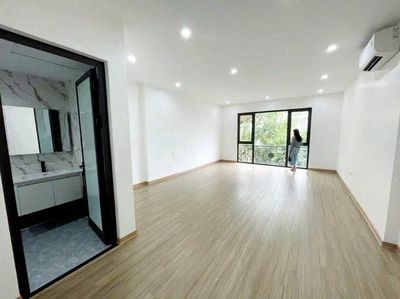 Cho thuê nhà 6 tầng thang máy Lạc Long Quân, Tây Hồ