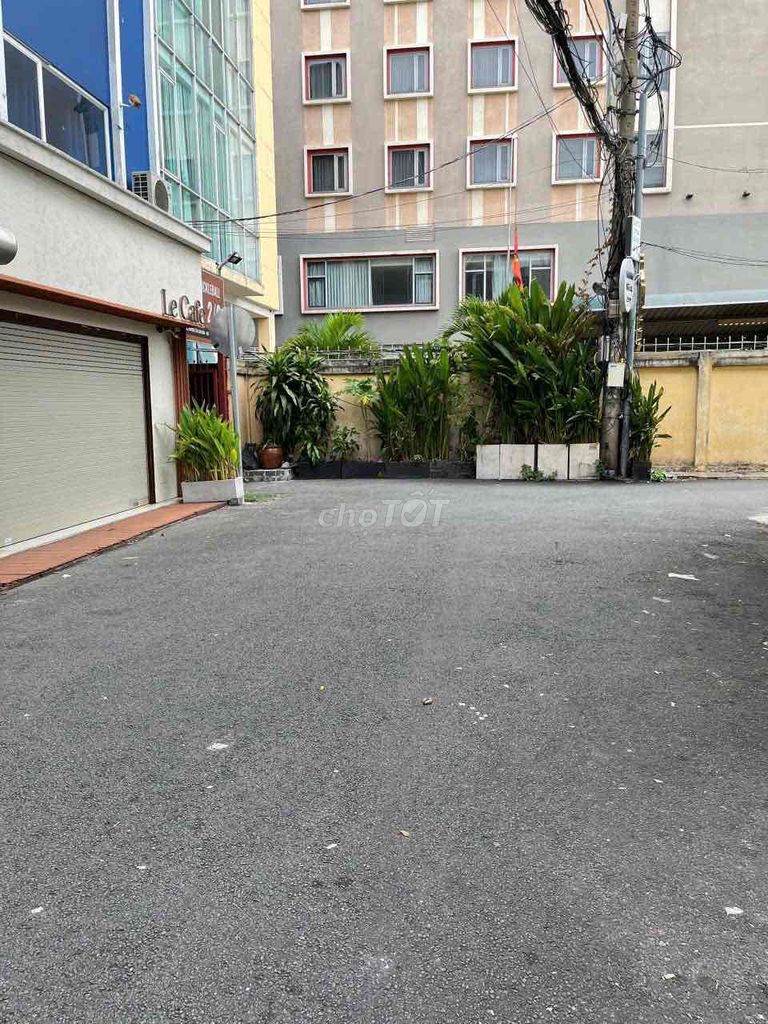 Дом Bach Dang в аренду в Тан Бине 7x22, подвал, 3 этажа, лифт, хорошая цена