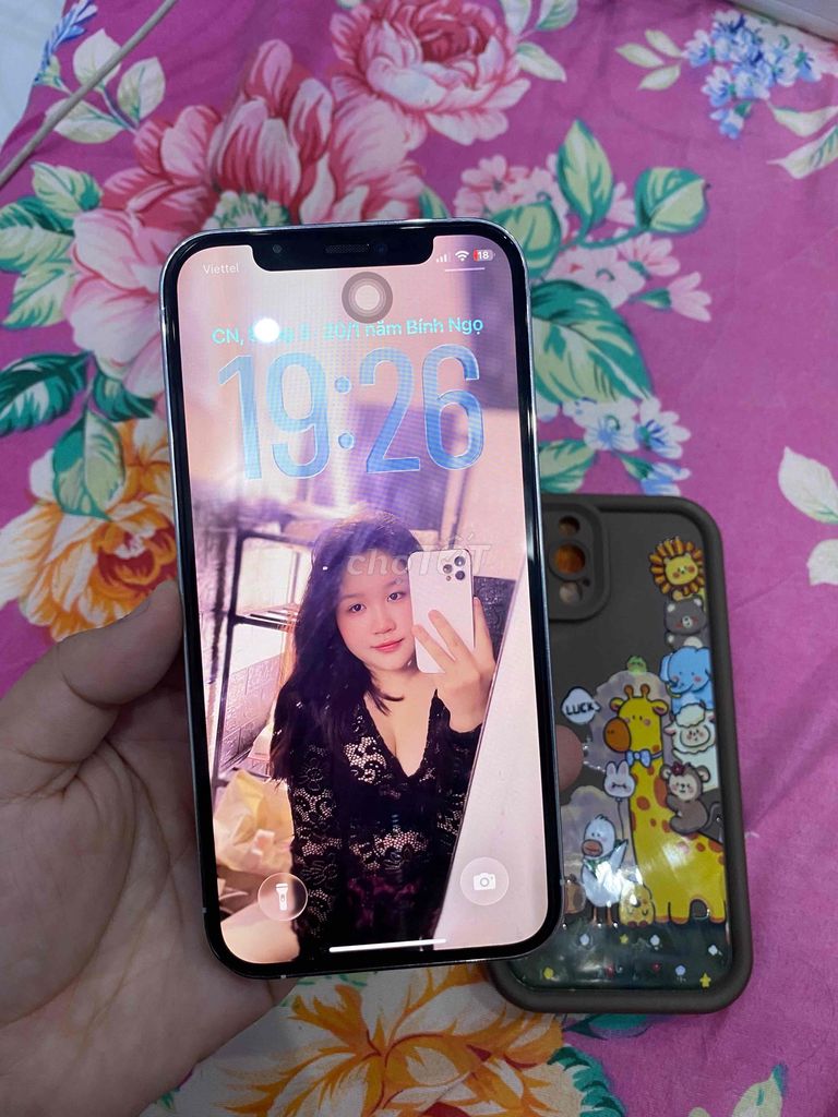 Apple iPhone 12 Pro 128GB Bạc. Mua bán Điện thoại tại Huyện Mỏ Cày Bắc Bến Tre được đăng bởi Minh Quang Nguyễn hình 1