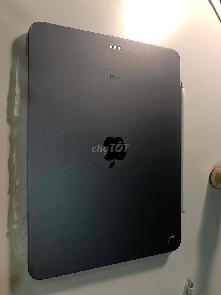 Muốn bán full combo ipad air 4 + pen 2 + keyboard