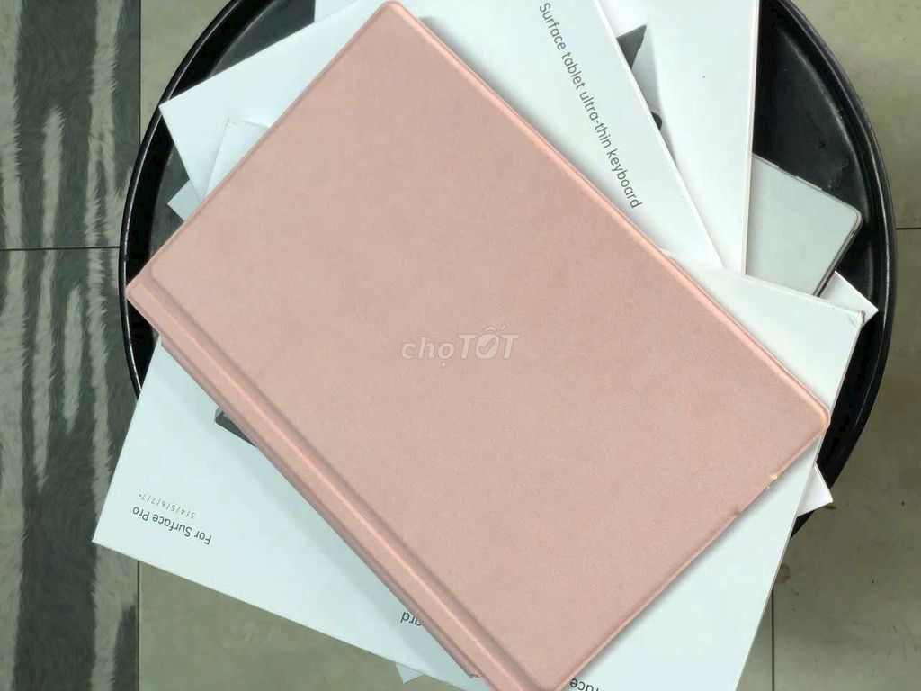 Surface Pro 5 Ram 4GB/SSD 128GB Version Pink