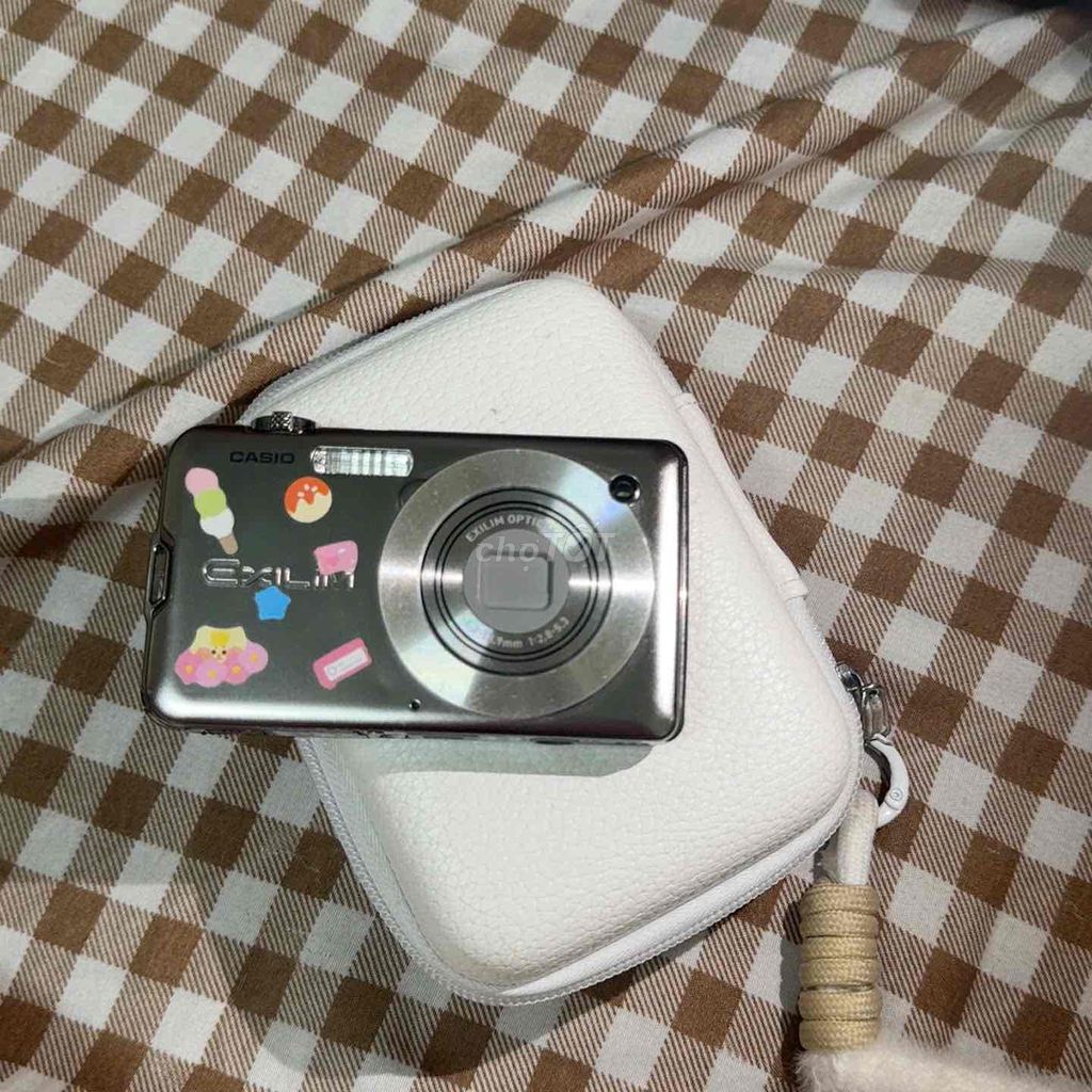 Máy ảnh Casio Exilim EX-S10 Bạc. Mua bán Máy ảnh, Máy quay tại Huyện Quế Võ Bắc Ninh được đăng bởi Nguyễn Duy Linh hình 1