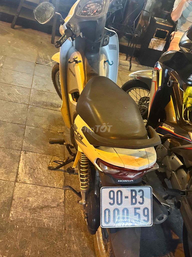 mình cần bán. Mua bán Xe máy tại Quận Hoàn Kiếm Hà Nội được đăng bởi Lại Duy Nam hình 2