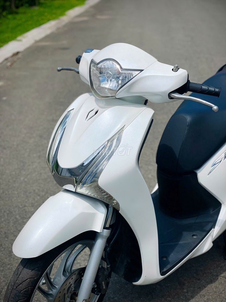 Xe máy Honda SH màu trắng sản xuất 2012. Mua bán Xe máy tại Huyện Trảng Bom Đồng Nai được đăng bởi Của Hàng Xe Máy U Phong hình 2