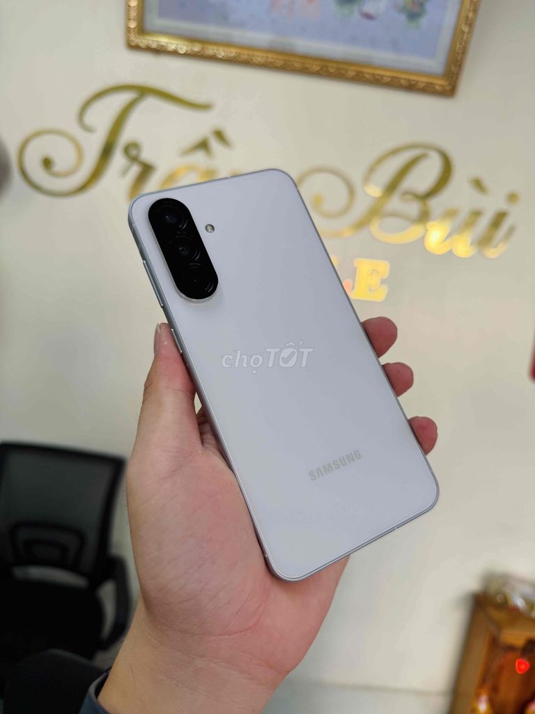 Samsung A56 5G 128GB Trắng Nguyên zin. Mua bán Điện thoại tại Huyện Tam Bình Vĩnh Long được đăng bởi Trong Tran hình 1