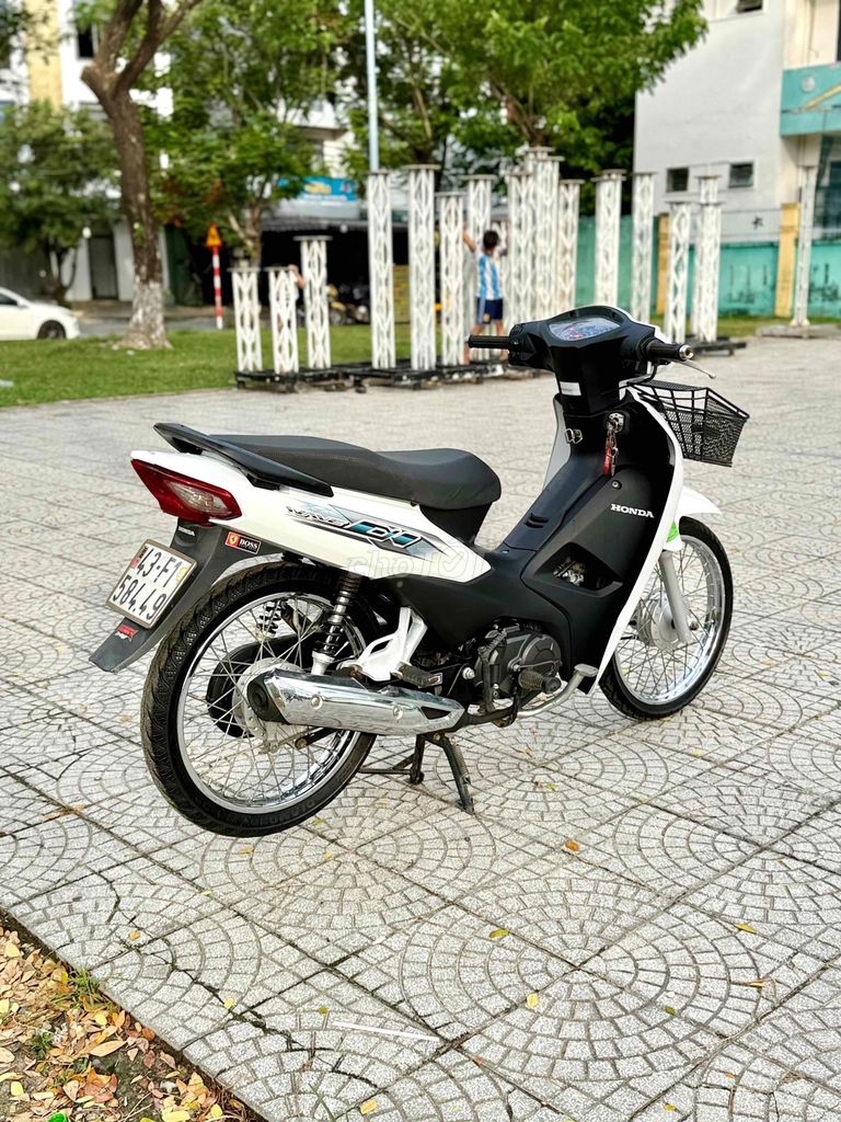 Honda Wave 2023, белый, Вьетнам