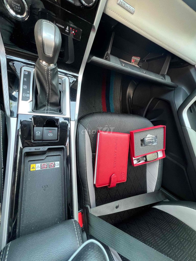 Toyota Veloz 2025 Top 20764 km Bạc. Mua bán Ô tô tại Thành phố Thủ Dầu Một Bình Dương được đăng bởi AUTO HUY HOÀNG HIỆP hình 8