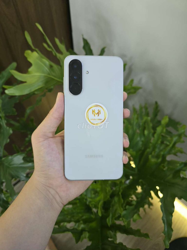 Samsung Galaxy A17 Mới 100%. Mua bán Điện thoại tại Quận Ninh Kiều Cần Thơ được đăng bởi Hoài Minh Store hình 1