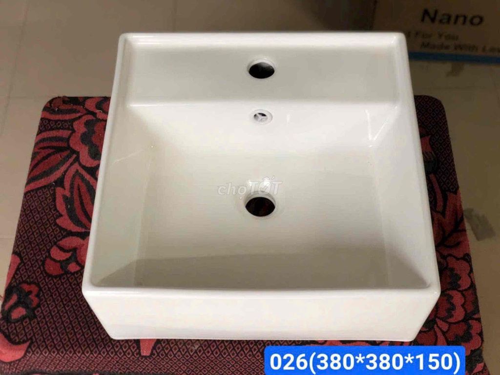 bồn lavabo treo tường