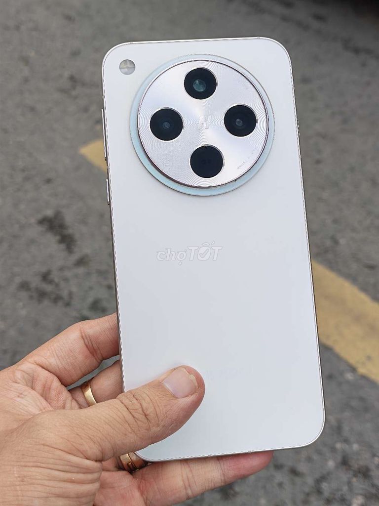 Oppo Find X8 12GB/256GB có ship cod. Mua bán Điện thoại tại Quận Bình Tân Tp Hồ Chí Minh được đăng bởi Anh Rin hình 1