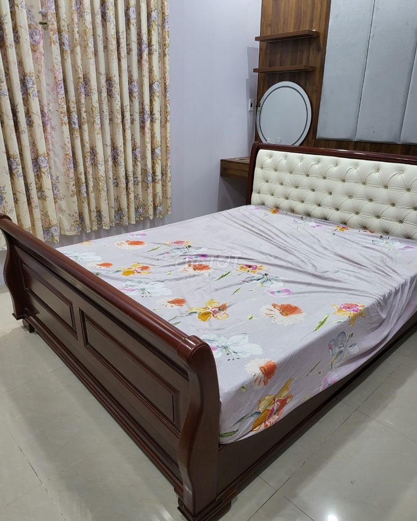 Cần thanh lí tủ và giường gỗ Việt Lang ạ.
