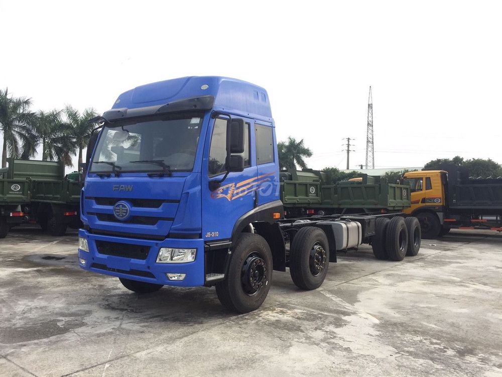 Giá xe Dongfeng 17 tấn 2017 mới giá 950 triệu. LH: 0901318678