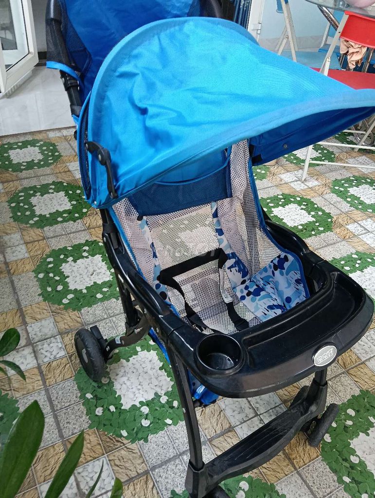 Xe đẩy em bé Xanh dương Mới 99%. Mua bán Mẹ và bé tại Huyện Hòa Vang Đà Nẵng được đăng bởi Ngô quang bình hình 1