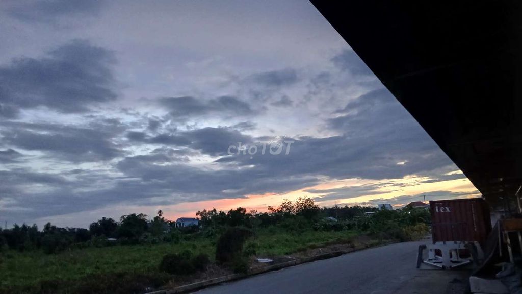 Gà trang lở trang đá 1kg7. Mua bán Gà tại Huyện Củ Chi Tp Hồ Chí Minh được đăng bởi quay quay hình 2