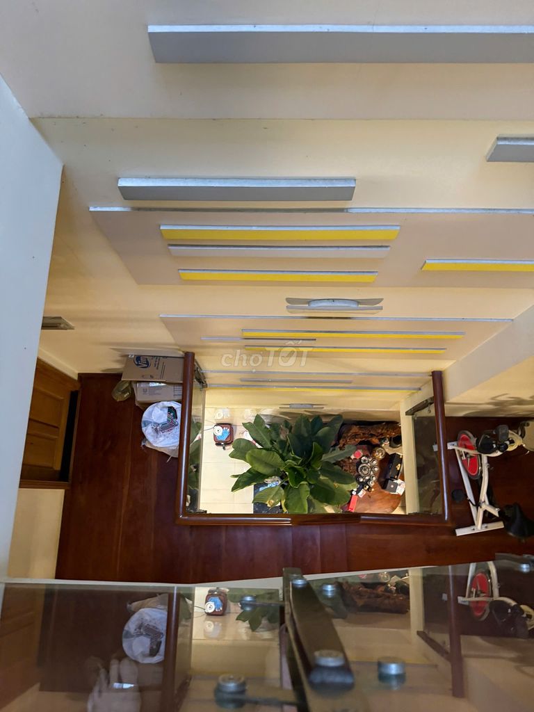 BÁN NHÀ – MẶT TIỀN TRẦN VĂN KIỂU, P.10, Q.6 – NỘI THẤT GỖ CAO CẤP
