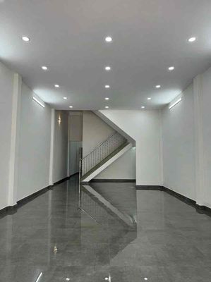 Rent · 3 bd · 110 м² · Quận Bình Thạnh, ул. Đường Bình Lợi