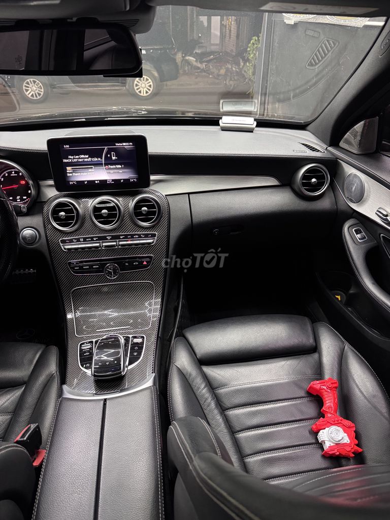Mercedes-Benz C300 AMG 2017 màu đen. Mua bán Ô tô tại Quận Thanh Xuân Hà Nội được đăng bởi Nguyễn hải Đăng hình 4