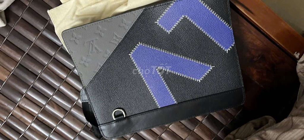Túi xách Louis Vuitton Unisex Da còn mới. Mua bán Túi xách tại Quận Ba Đình Hà Nội được đăng bởi Duy Khánh Phạm Thế hình 1