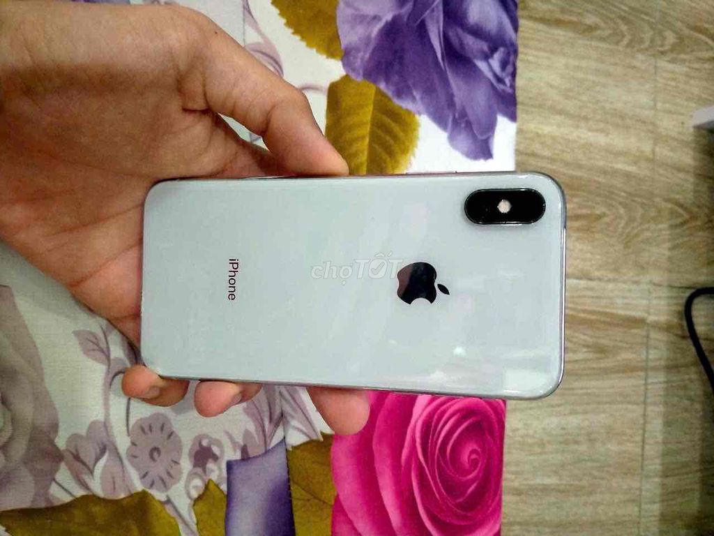 iPhone X 256GB quốc tế, trắng, xướt nhẹ