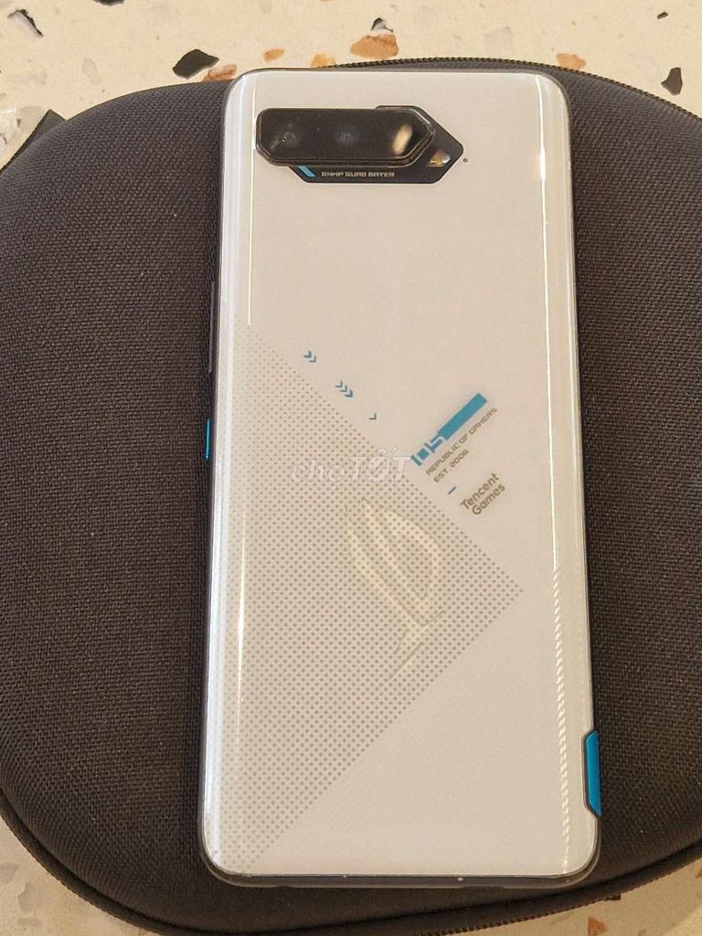 Asus ROG Phone 5s 128GB trắng. Mua bán Điện thoại tại Quận Phú Nhuận Tp Hồ Chí Minh được đăng bởi Huy Đức hình 1
