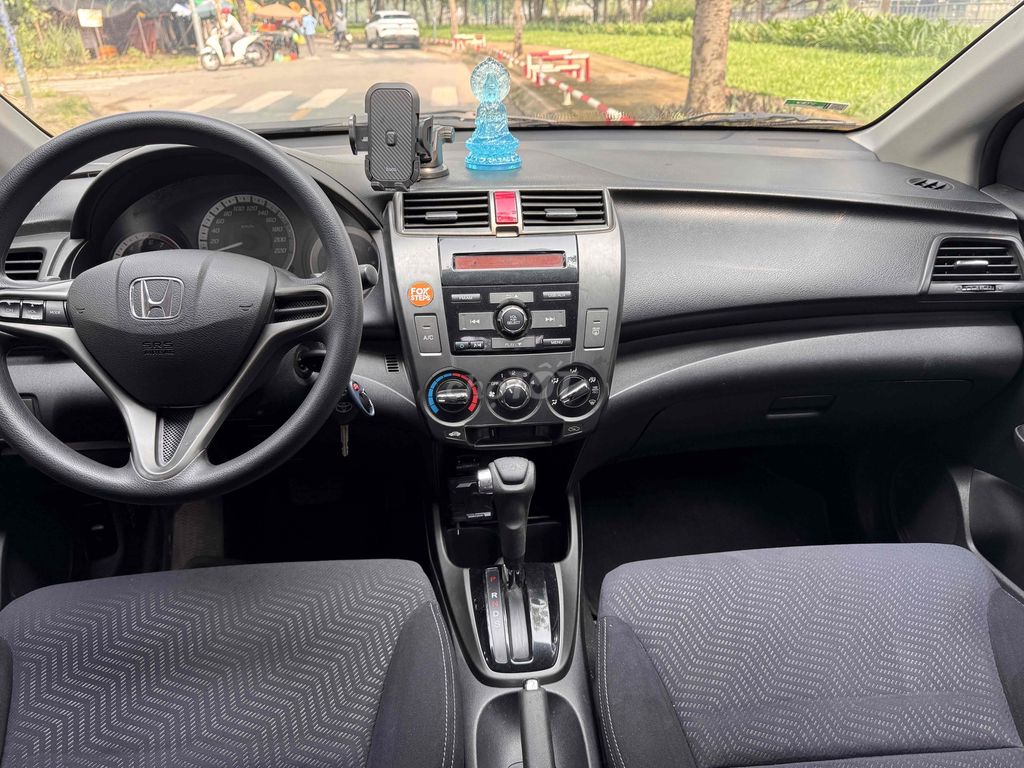 Honda City 2013 Tự động 103000 km. Mua bán Ô tô tại Huyện Bình Chánh Tp Hồ Chí Minh được đăng bởi Bảo My hình 7