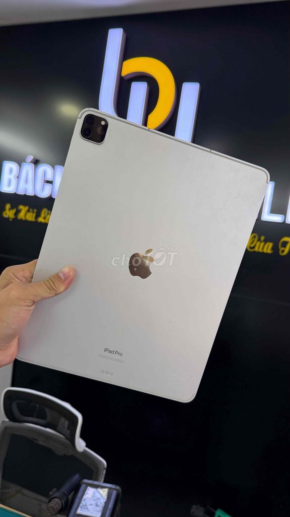 iPad Pro 12.9inch M2 Gen 6 2022 128GB 5G Bạc. Mua bán Máy tính bảng tại Quận Bình Thạnh Tp Hồ Chí Minh được đăng bởi Phan Việt hình 1