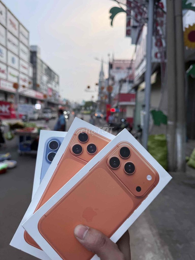 iPhone 17 Promax 257GB Mới 100%. Mua bán Điện thoại tại Thị xã Bến Cát Bình Dương được đăng bởi Roland Garox hình 1