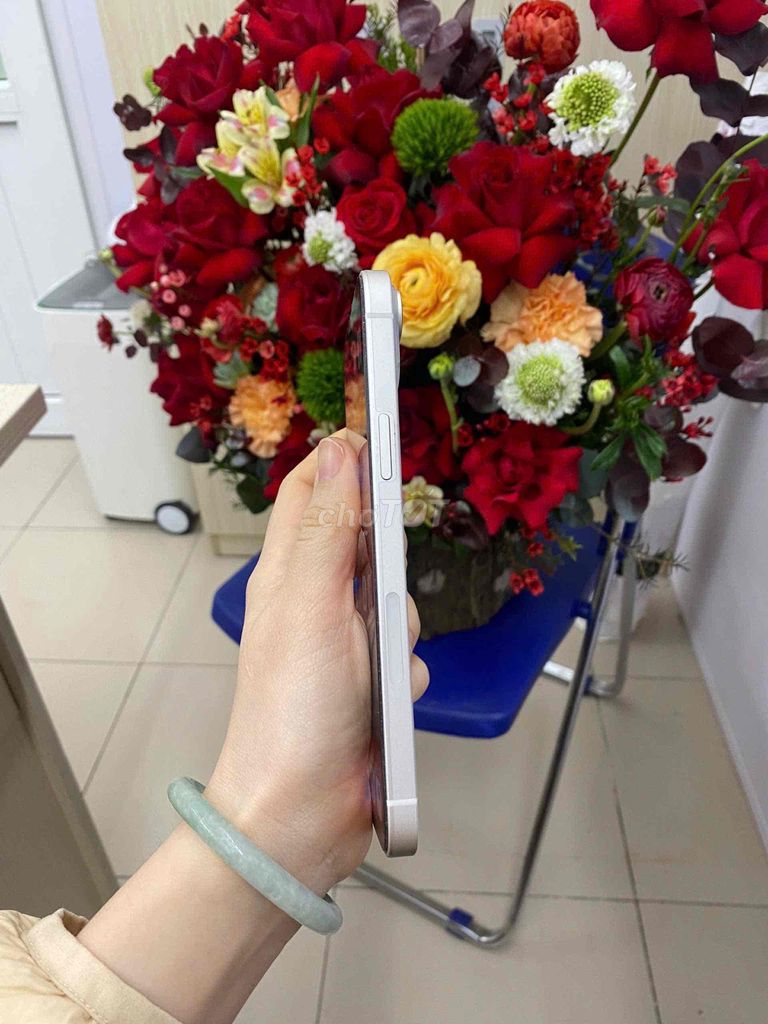 Bán Iphone 14 Plus nữ dùng, 128gb, màu trắng, zin