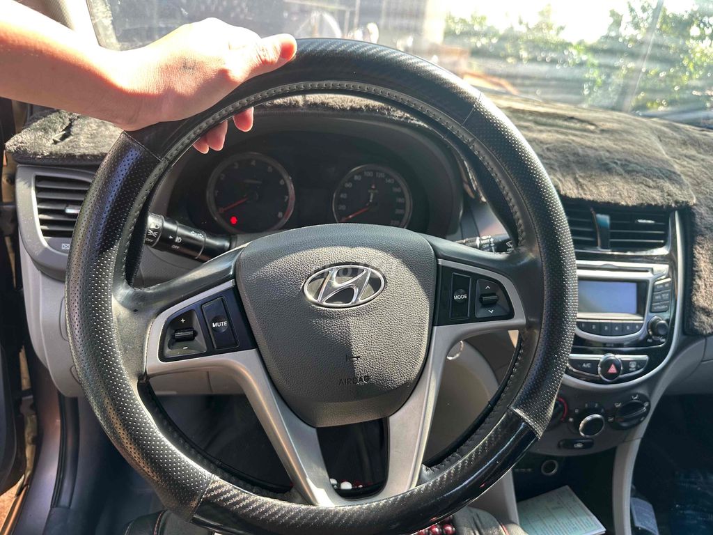 Hyundai Accent 2013 1.4 MT - 150000 km. Mua bán Ô tô tại Huyện Chư Sê Gia Lai được đăng bởi Nhật hình 4